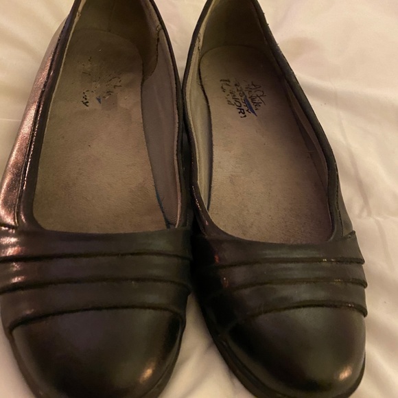 Life Stride memory foam  blk leather flats size 9 - Picture 1 of 14